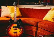 Gibson Slim Harpo ES-330